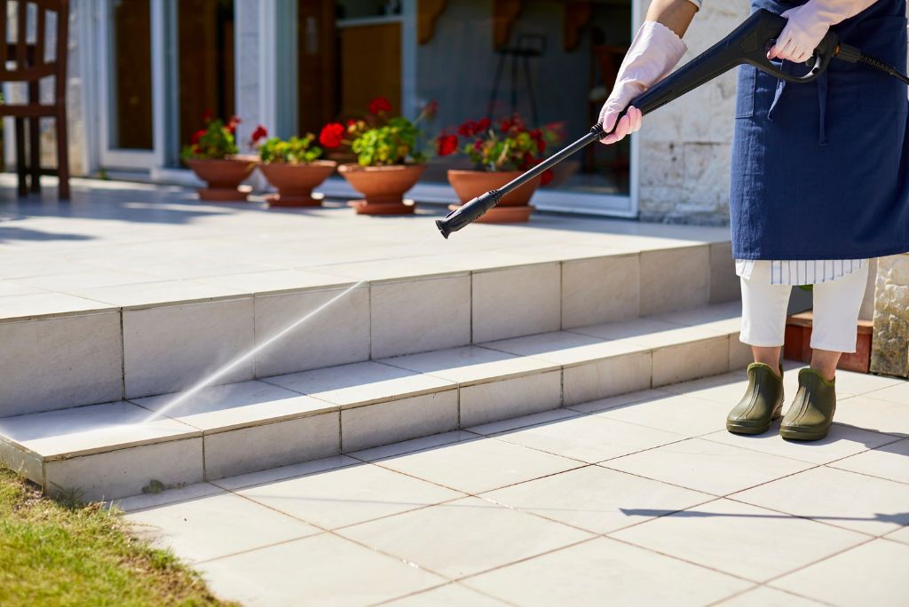 mycie-podlogi-pod-cisnieniem Ciśnieniowe czyszczenie podłóg