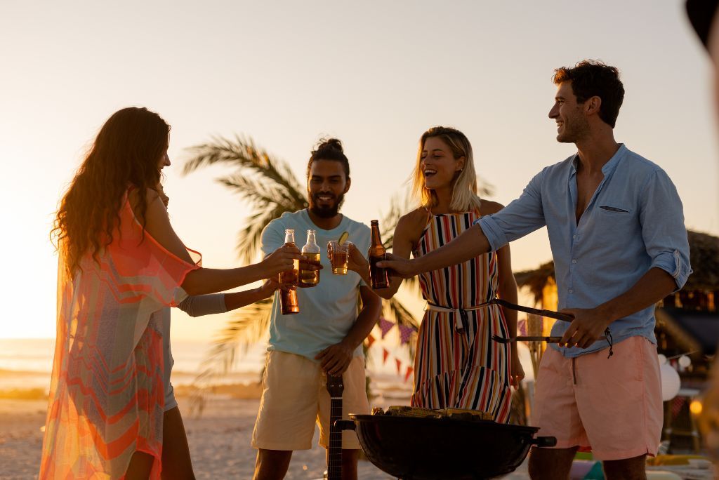 Zabawa nad brzegiem morza